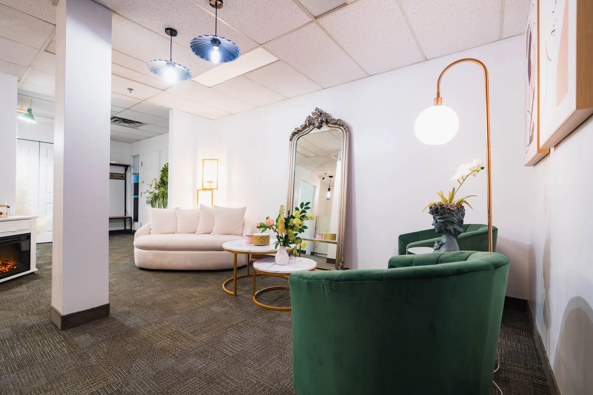 Beauty & Style Clinic lounge